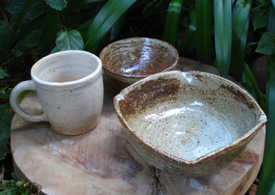 白釉コーヒーカップ、鉢、茶碗