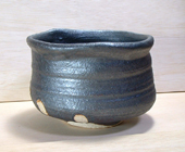 陶芸体験なら陶芸教室 陶八さんの織部黒茶碗の画像