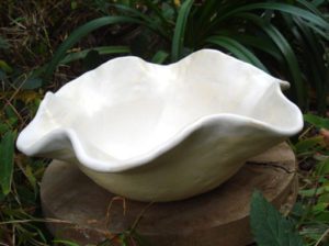 白釉の大鉢